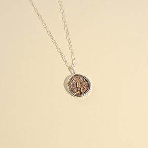 Medallion Elementos Necklace - Air