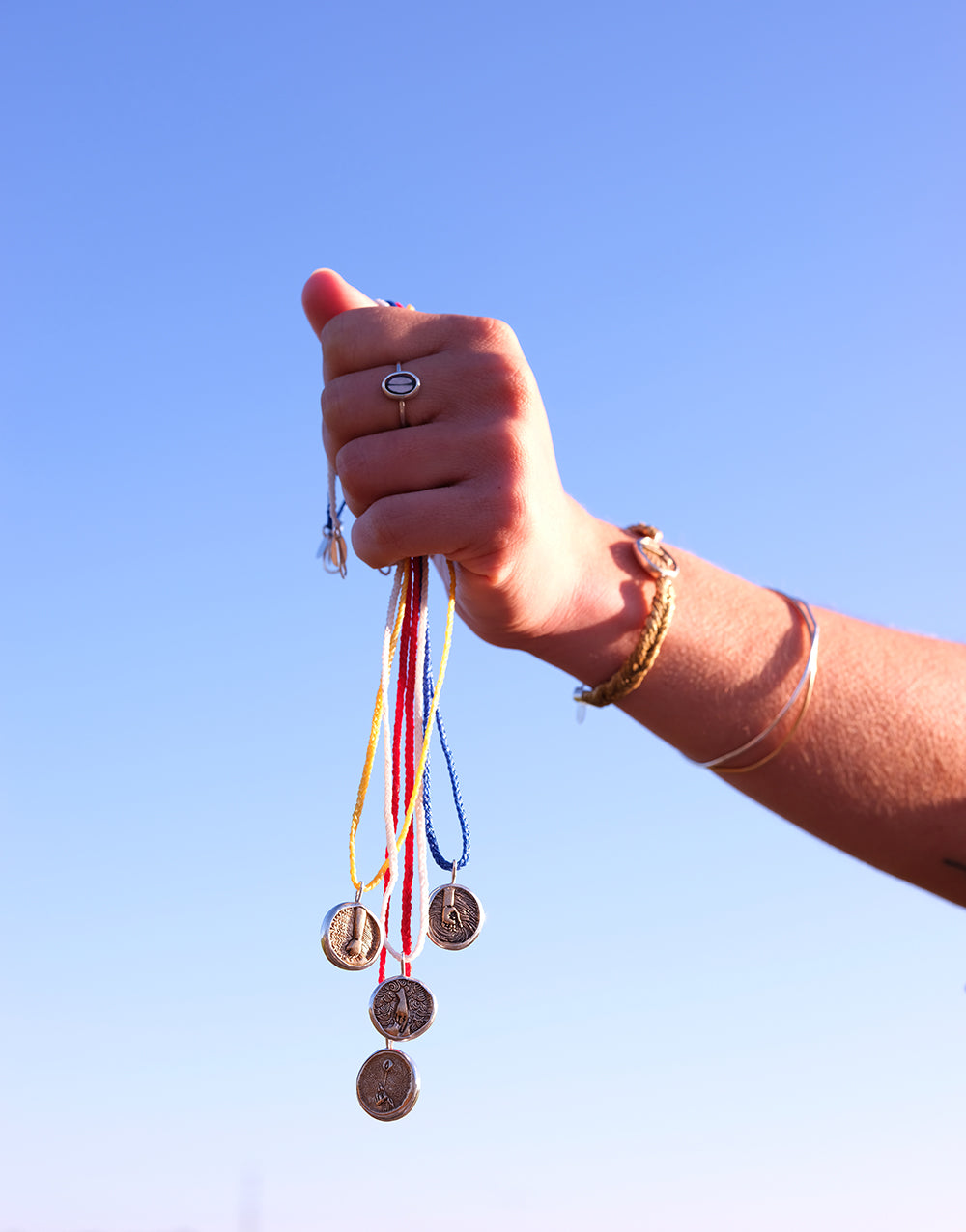 Medallion Elementos Necklace - Air